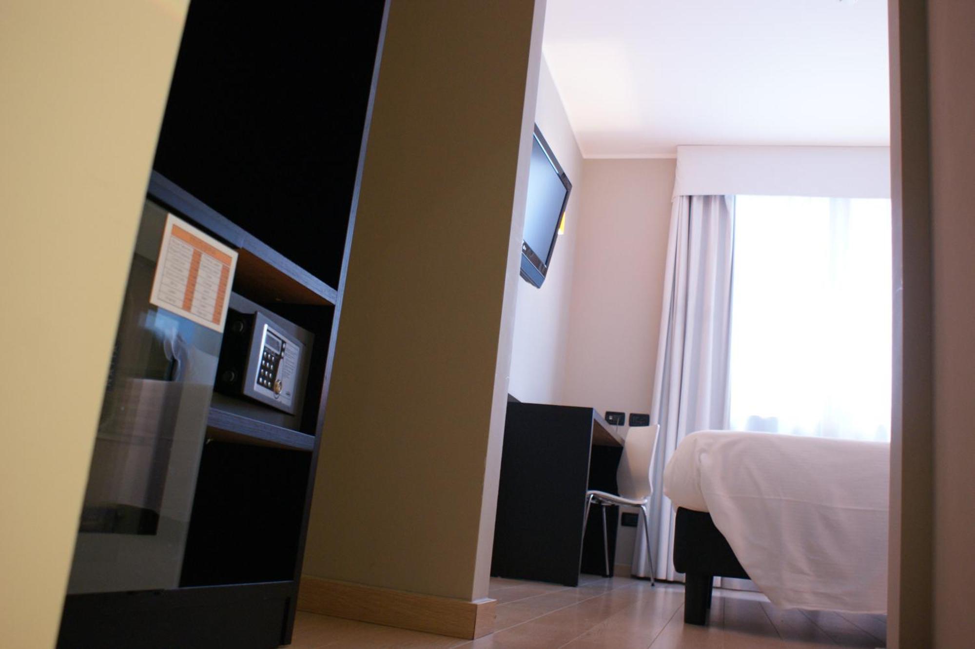 Hotel Aniene Rome Exterior photo